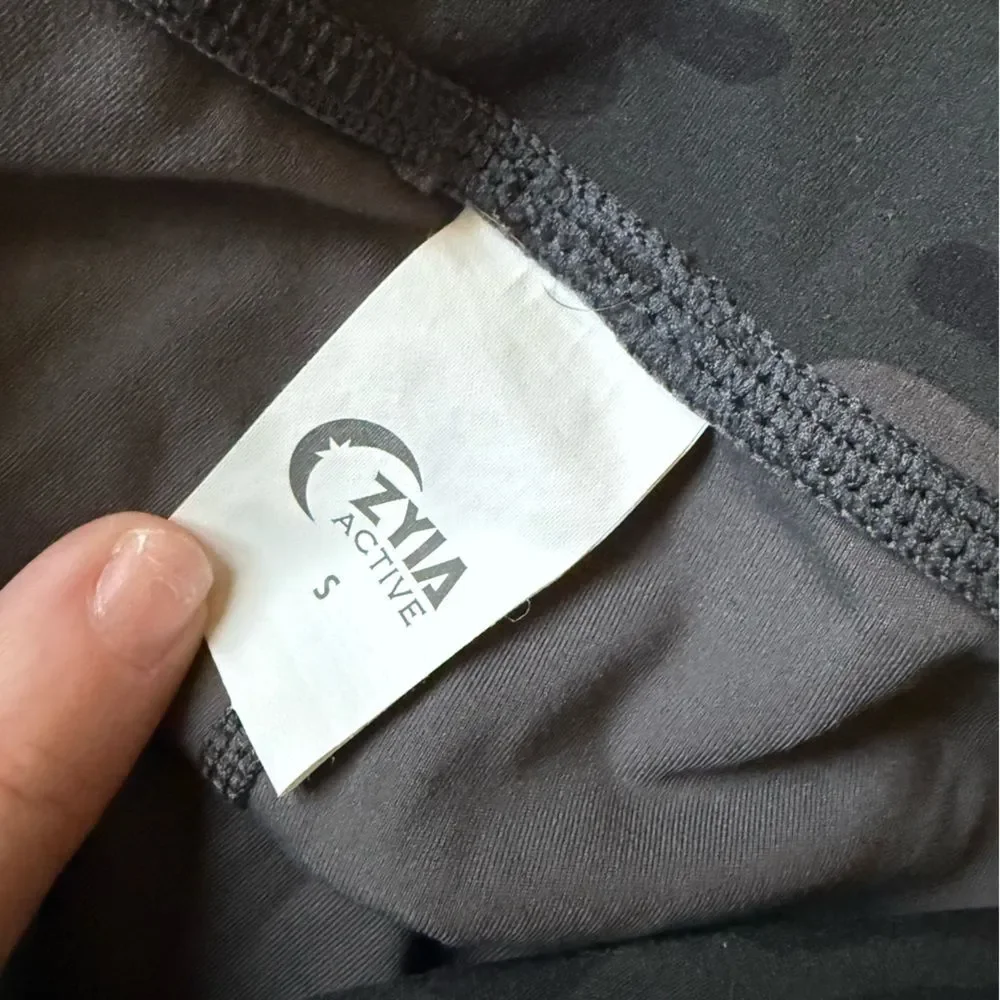 Zyia Active Bike Shorts Camouflage small green black booty shorts exercise
